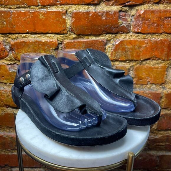 Isabel Marant Isela Flats - Picture 1 of 5